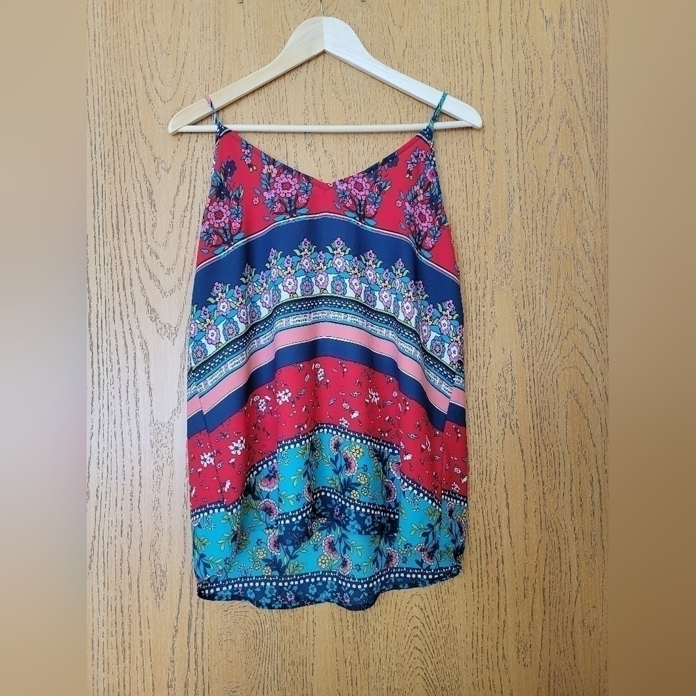 Maurices patterned v-neck spaghetti strap tank M